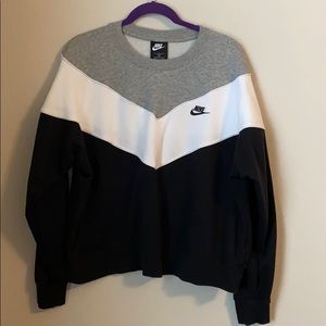 Nike Plus Size Crop Sweatshirt Size 2X (used)
